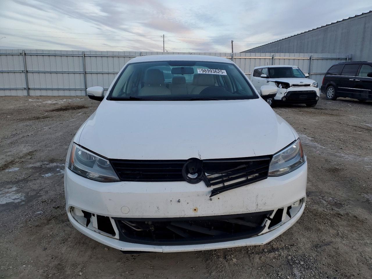 2011 VOLKSWAGEN JETTA SE photo 5