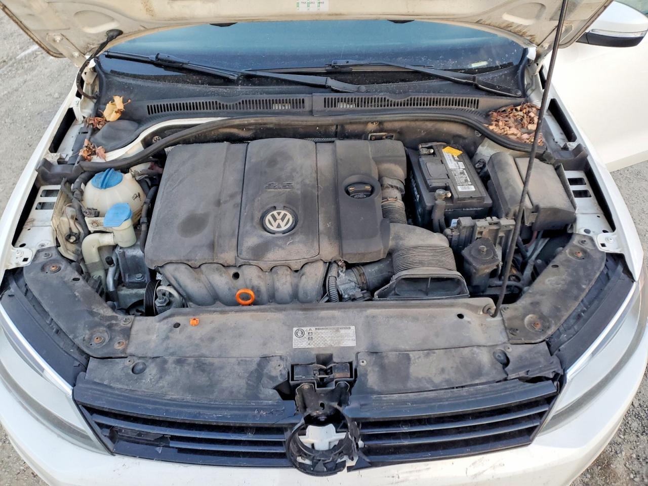 2011 VOLKSWAGEN JETTA SE photo 11