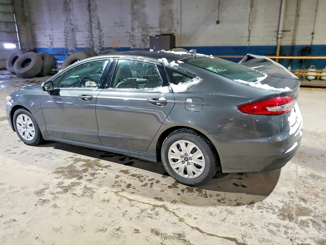 2020 FORD FUSION S photo 2