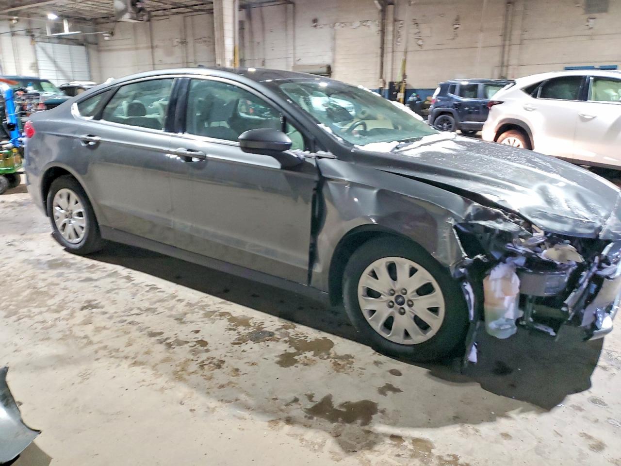 2020 FORD FUSION S photo 4