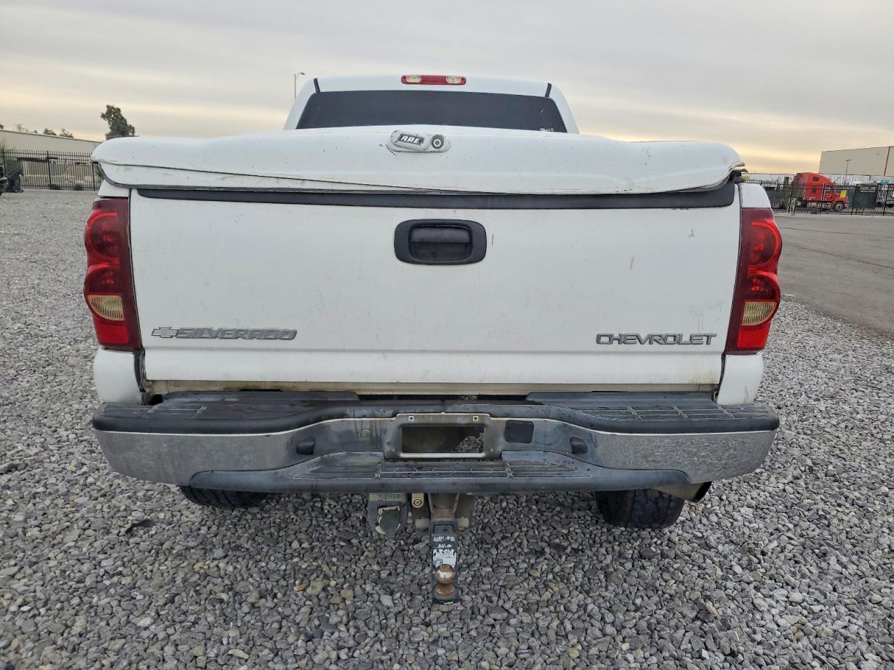 2003 CHEVROLET SILVERADO C2500 HEAVY DUTY photo 6