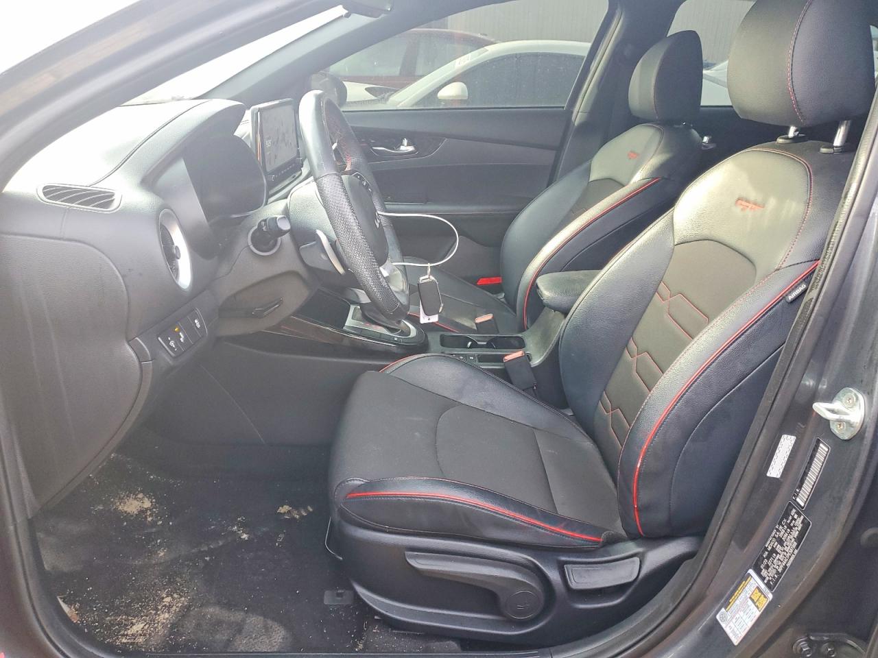 2023 KIA FORTE GT photo 7