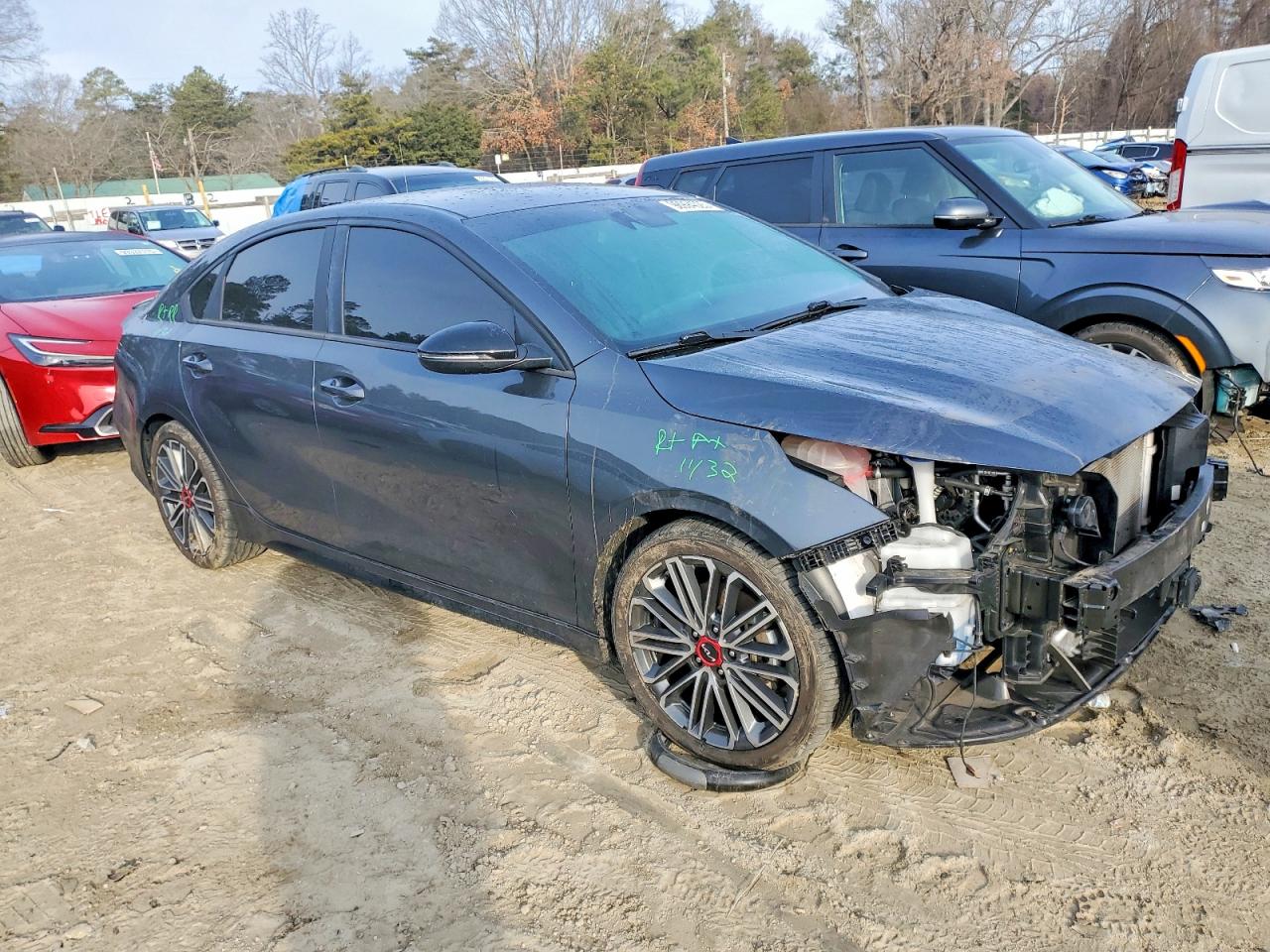 2023 KIA FORTE GT photo 4