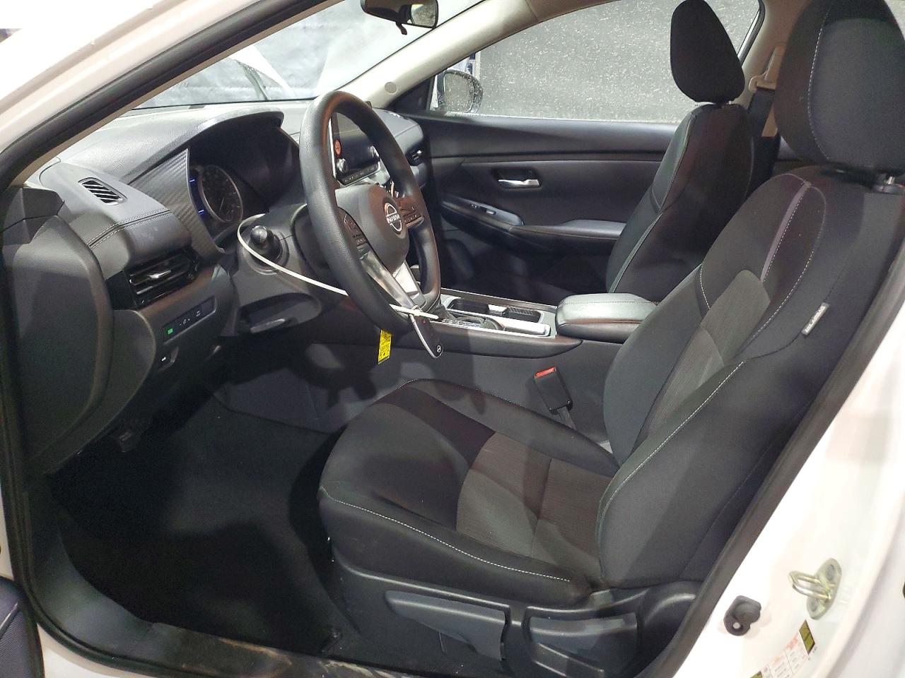 2025 NISSAN SENTRA SV photo 13
