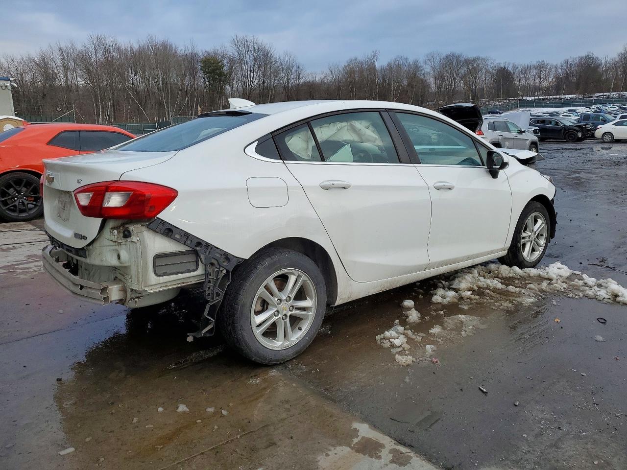 2016 CHEVROLET CRUZE LT photo 3