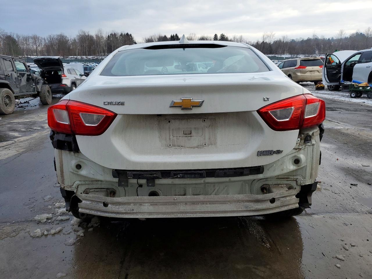 2016 CHEVROLET CRUZE LT photo 6