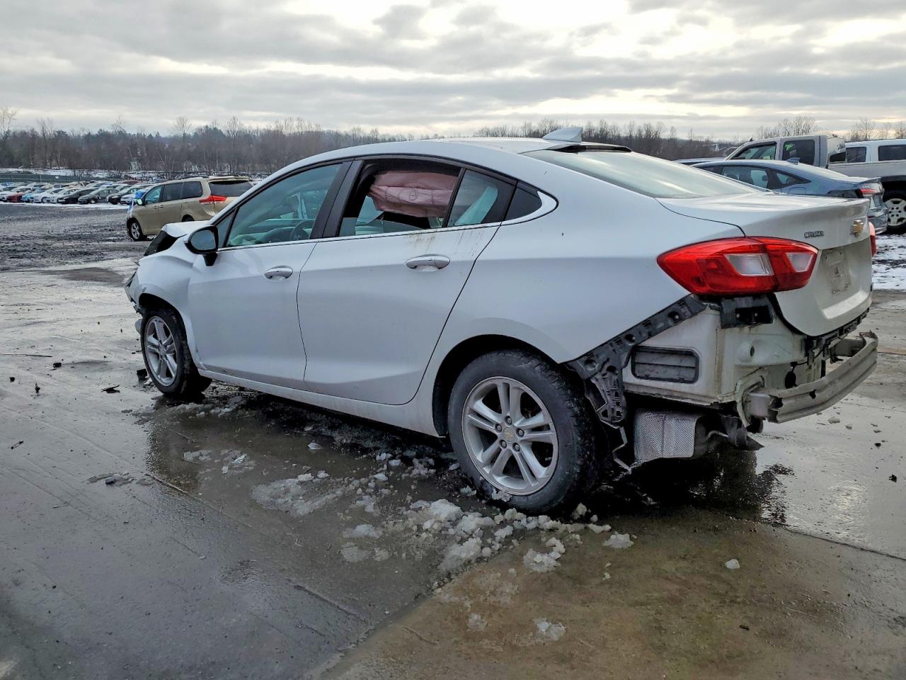 2016 CHEVROLET CRUZE LT photo 2