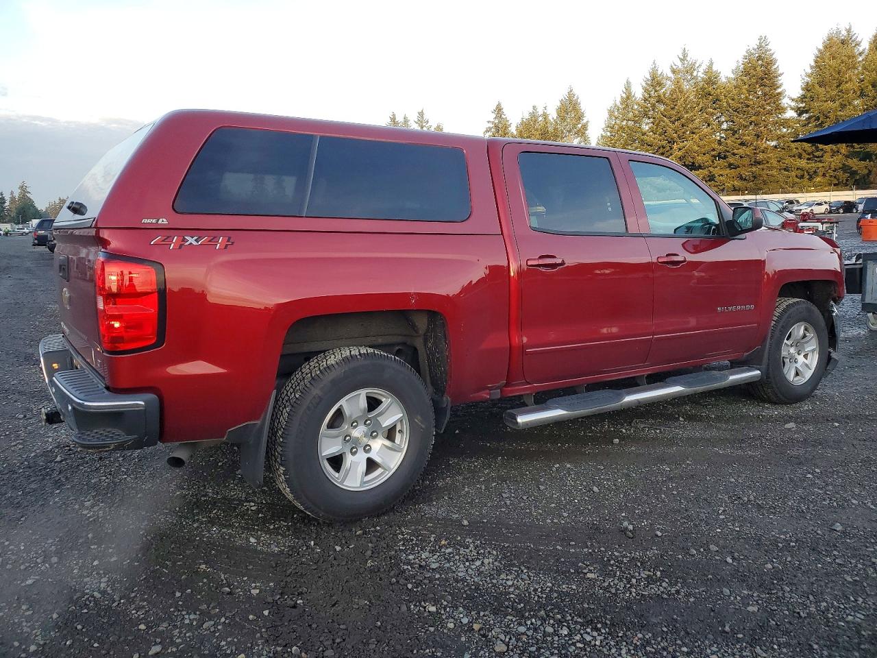 2018 CHEVROLET SILVERADO K1500 LT photo 3