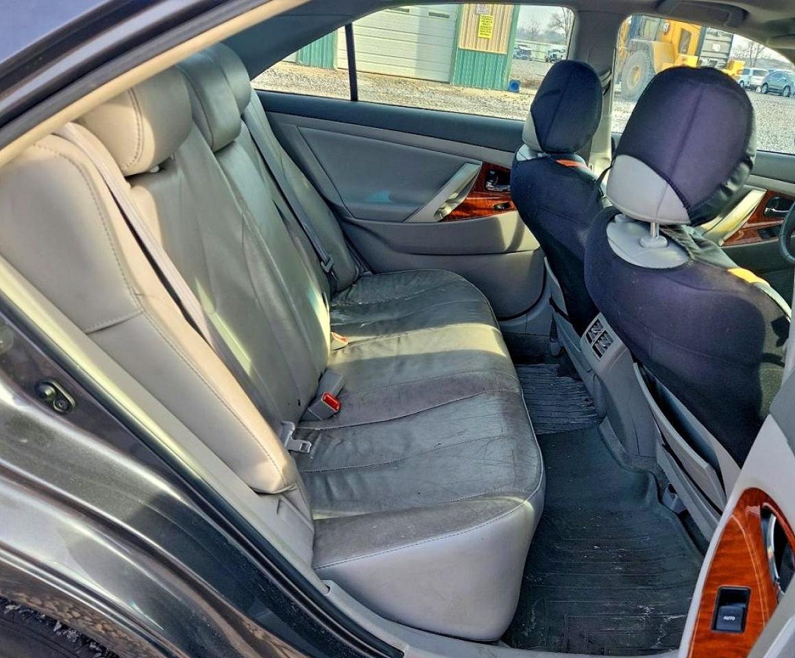 2010 TOYOTA CAMRY BASE photo 10