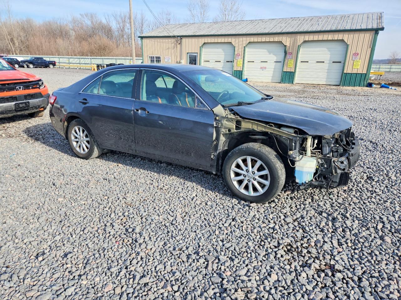 2010 TOYOTA CAMRY BASE photo 4