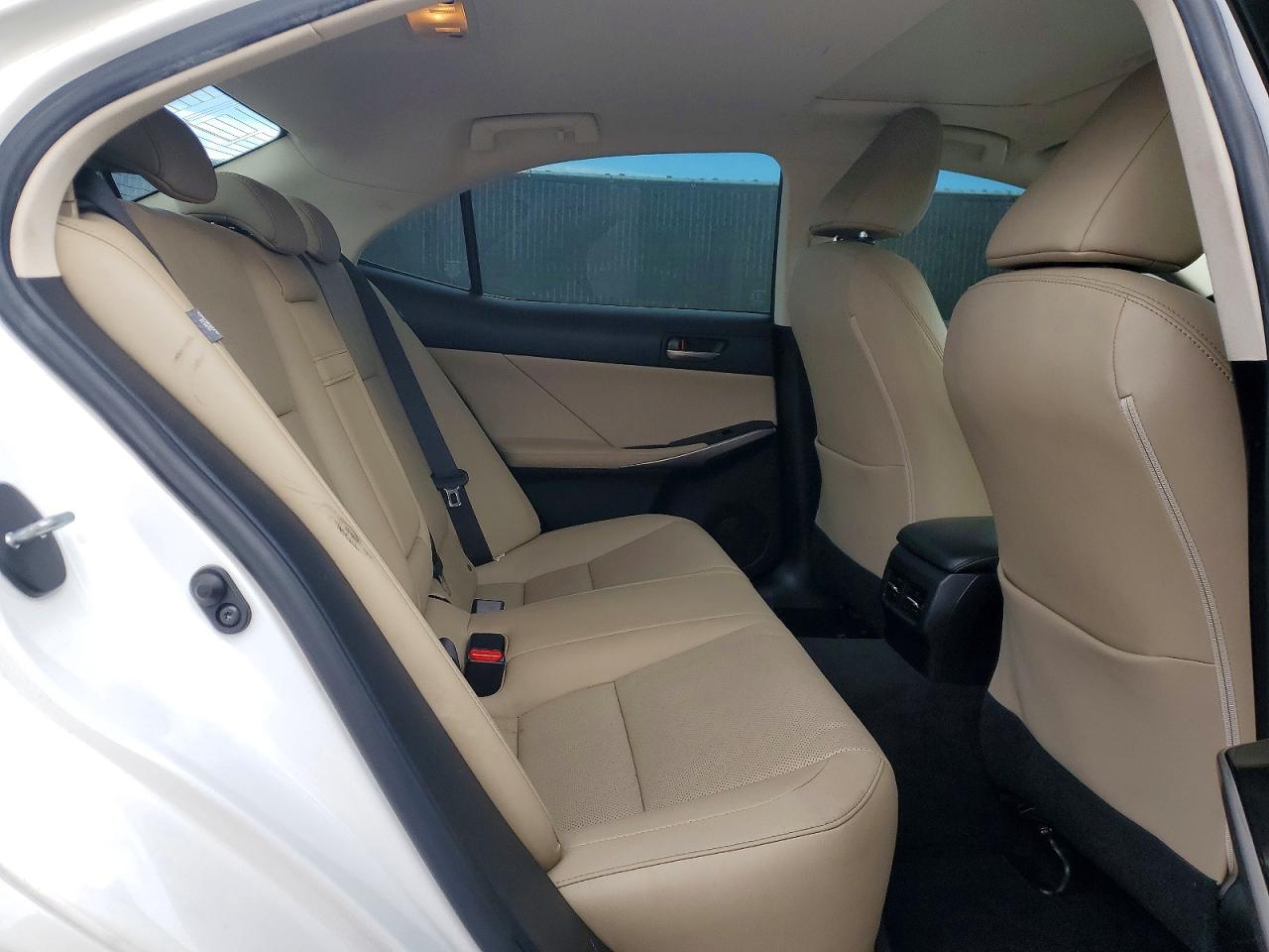 2019 LEXUS IS 300 photo 10