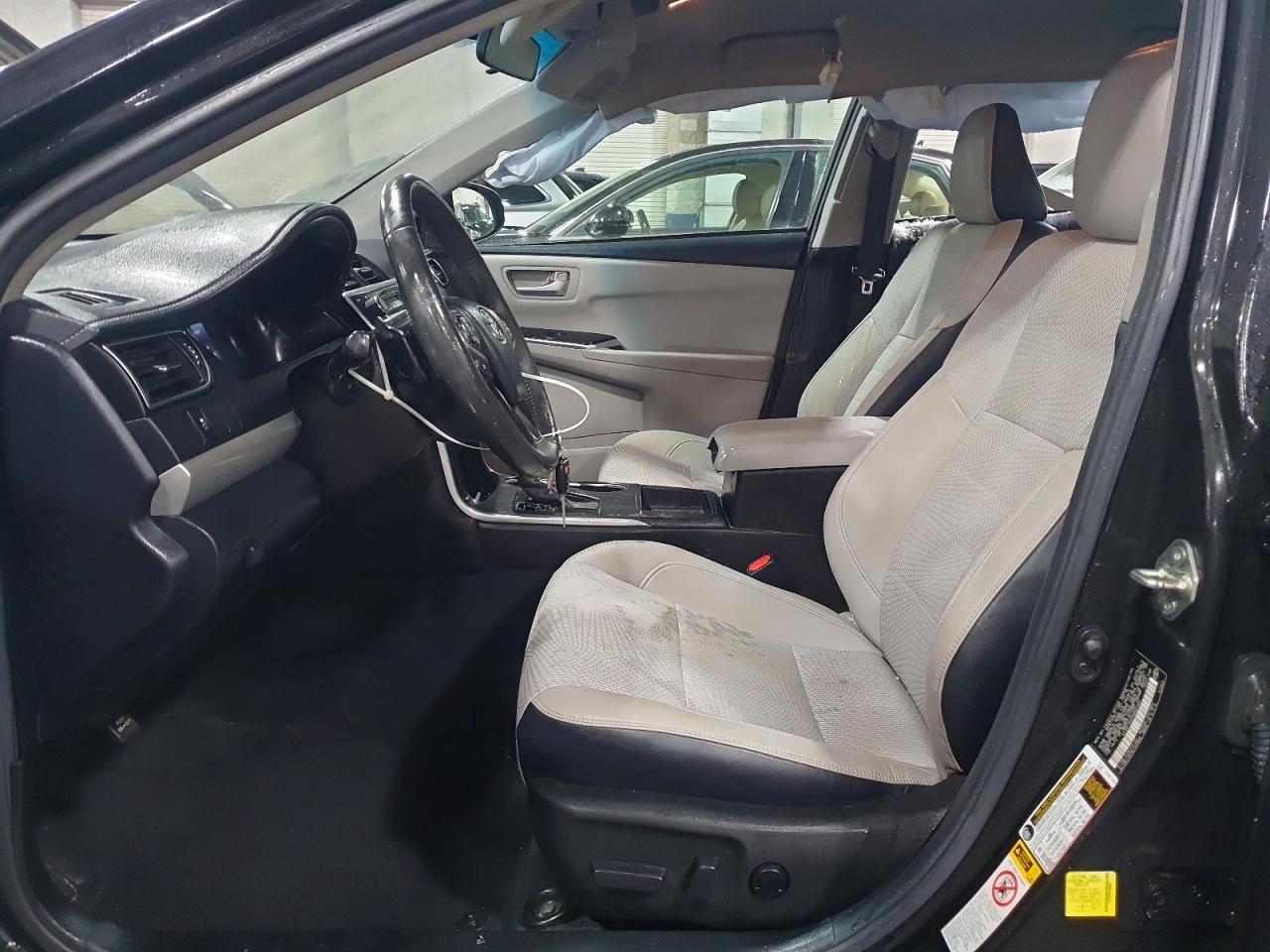 2017 TOYOTA CAMRY LE photo 7