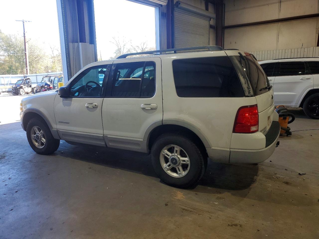 2002 FORD EXPLORER XLT photo 3