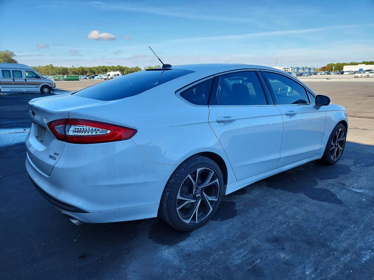 2014 FORD FUSION SE photo 5