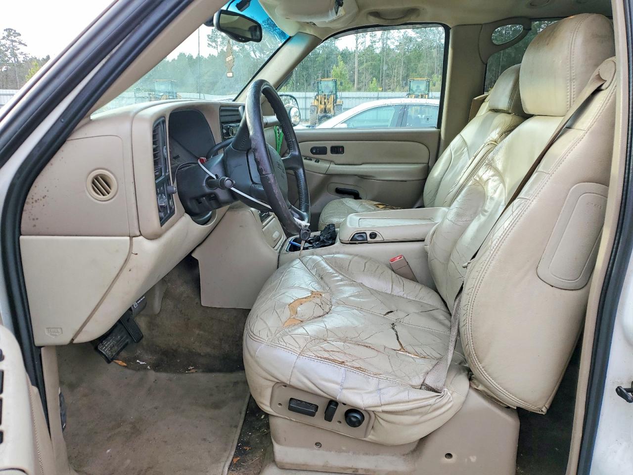 2002 GMC YUKON XL C1500 photo 7