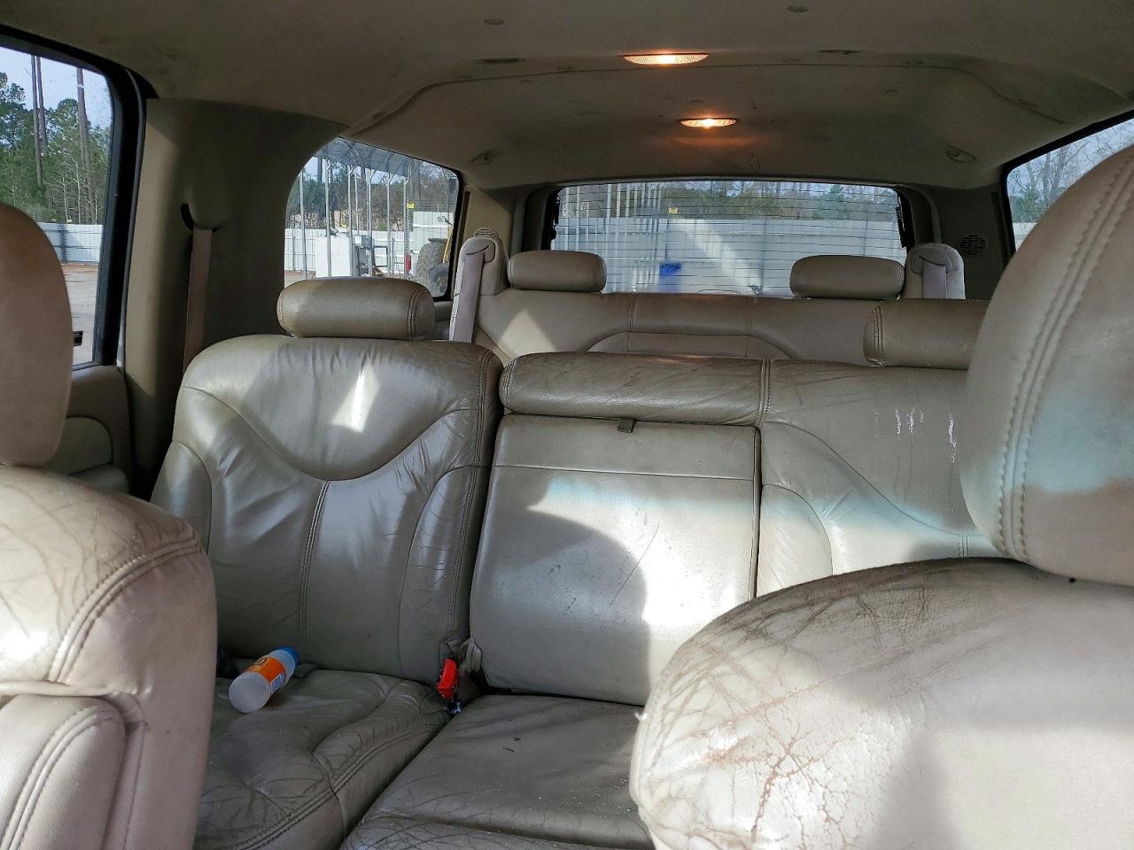 2002 GMC YUKON XL C1500 photo 10