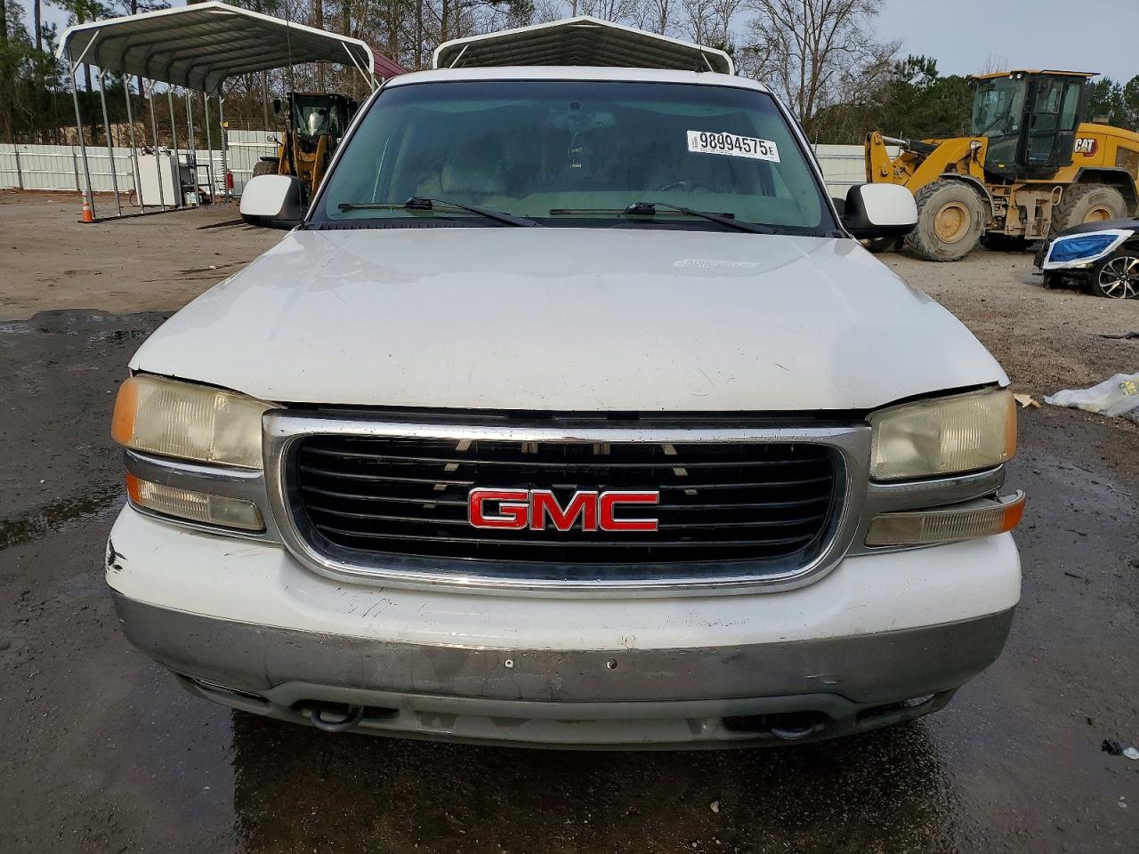 2002 GMC YUKON XL C1500 photo 5