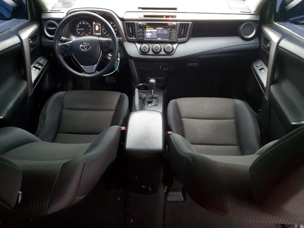 2018 TOYOTA RAV4 LE photo 8