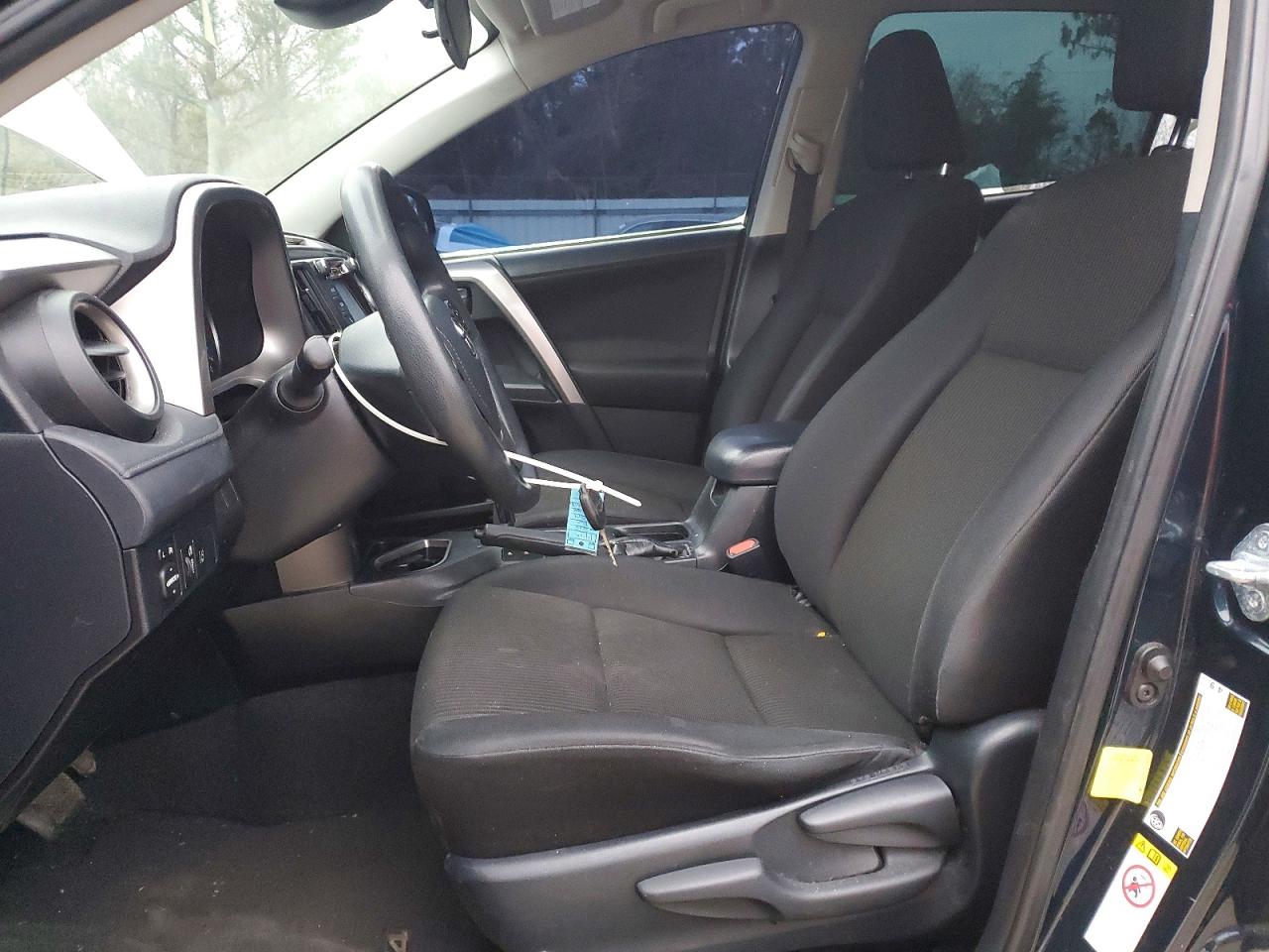 2018 TOYOTA RAV4 LE photo 7