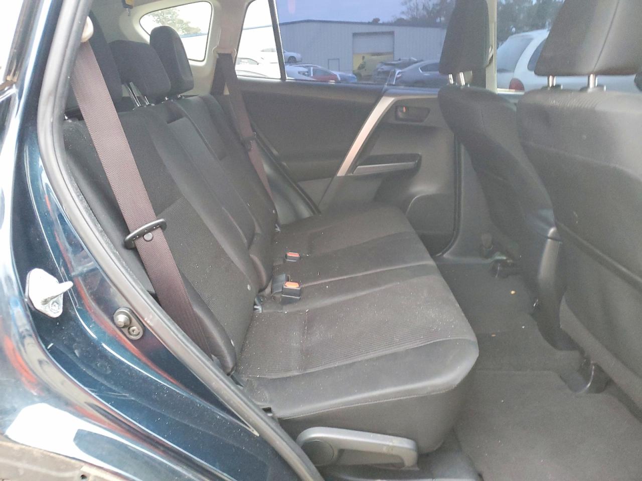 2018 TOYOTA RAV4 LE photo 11