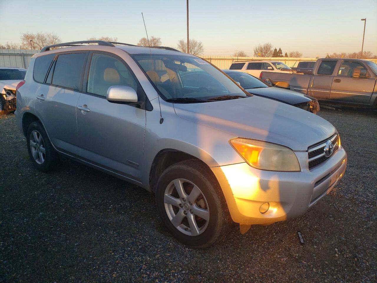 2008 TOYOTA RAV4 LIMITED photo 4