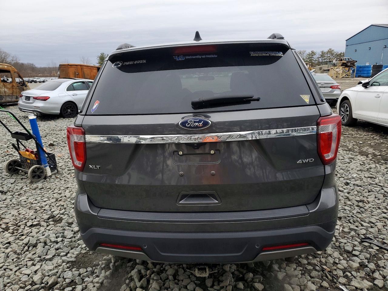 2019 FORD EXPLORER XLT photo 6
