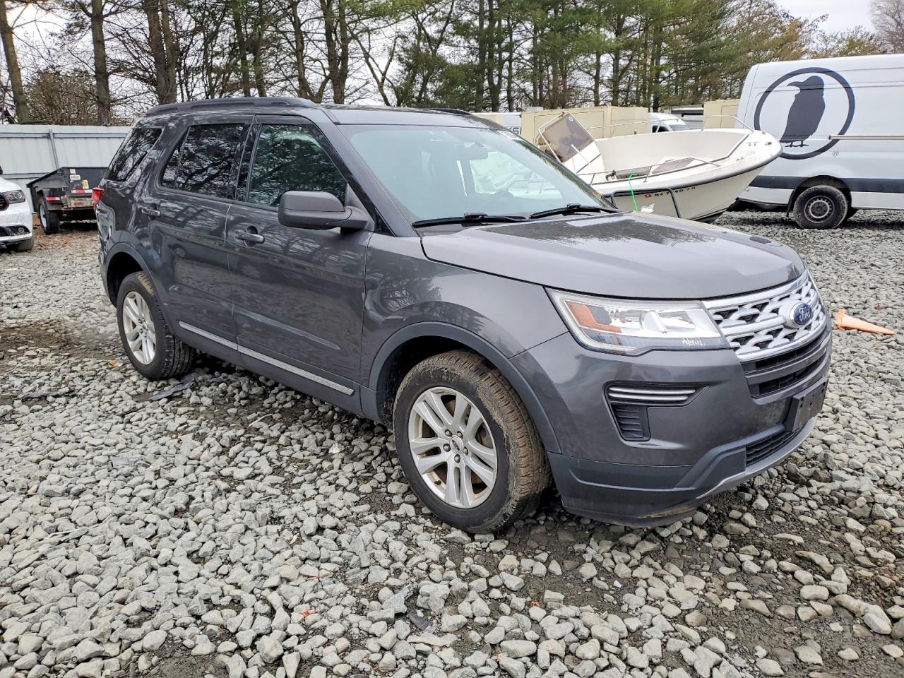 2019 FORD EXPLORER XLT photo 4