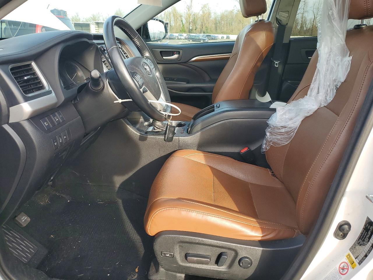 2017 TOYOTA HIGHLANDER HYBRID LIMITED photo 13