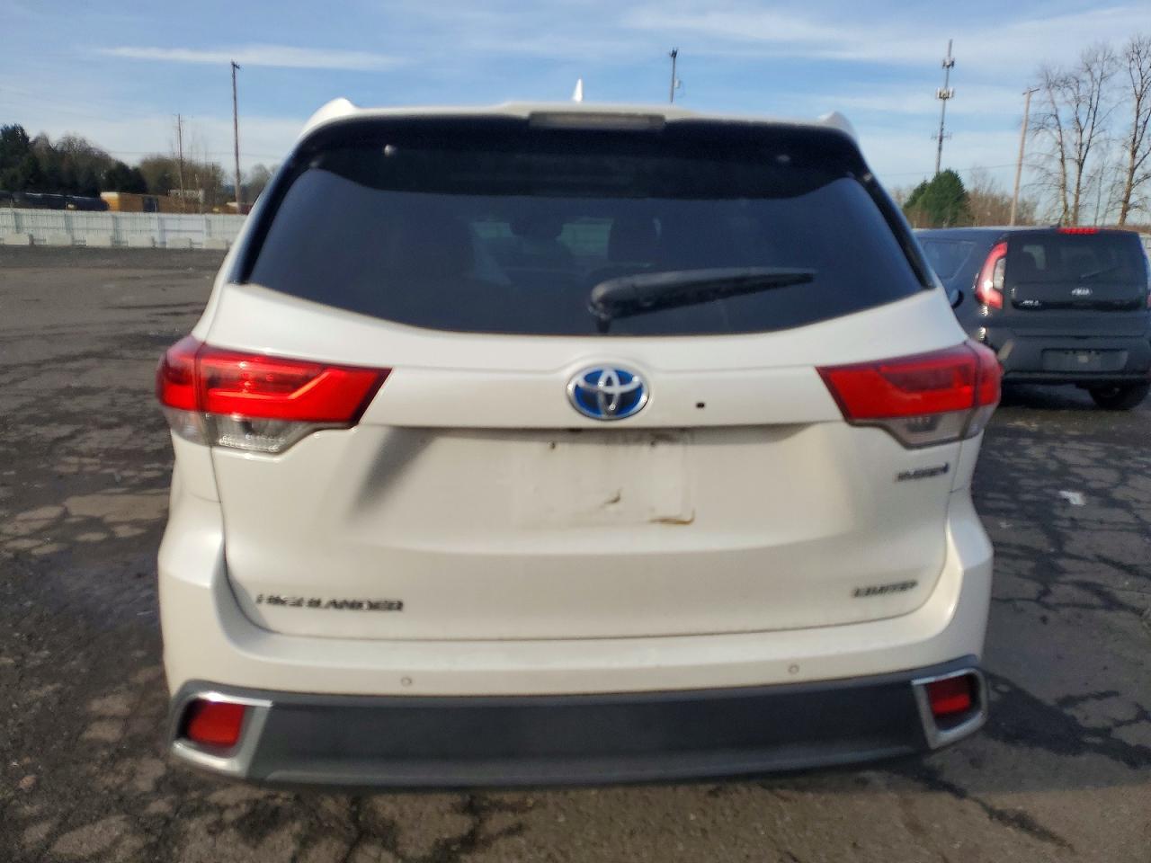 2017 TOYOTA HIGHLANDER HYBRID LIMITED photo 11