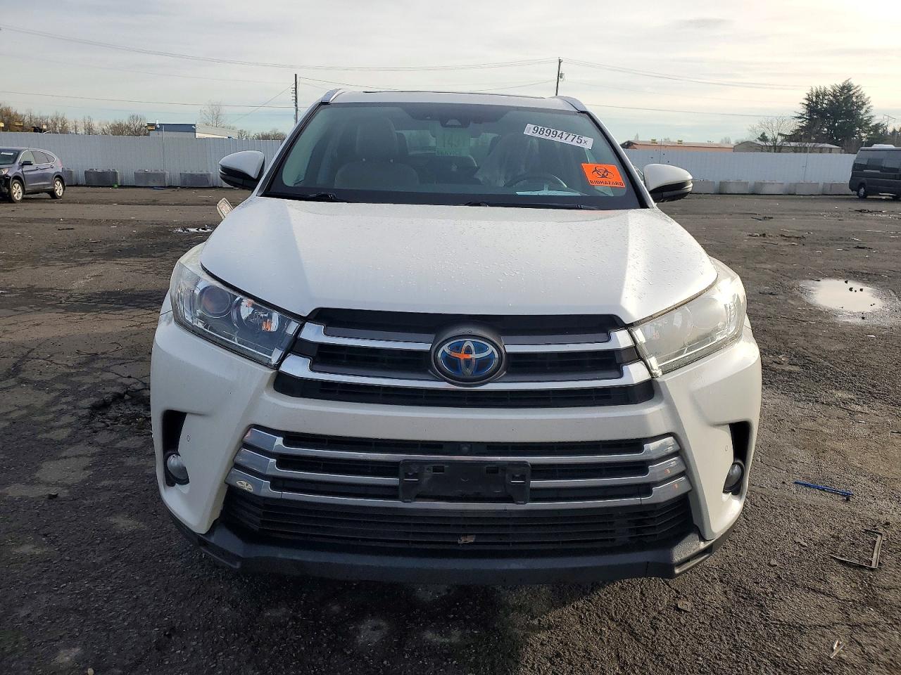 2017 TOYOTA HIGHLANDER HYBRID LIMITED photo 9