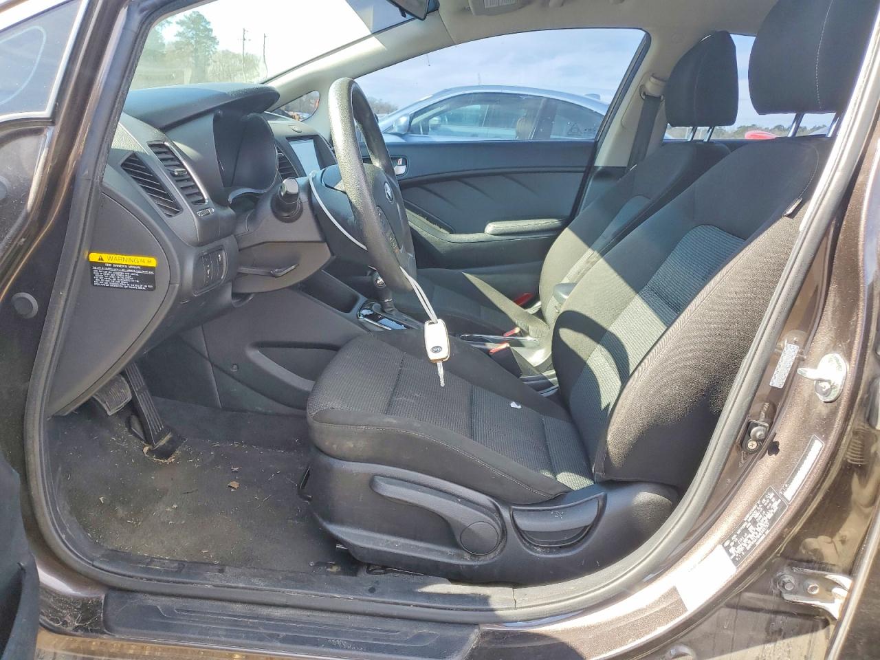 2017 KIA FORTE LX photo 7