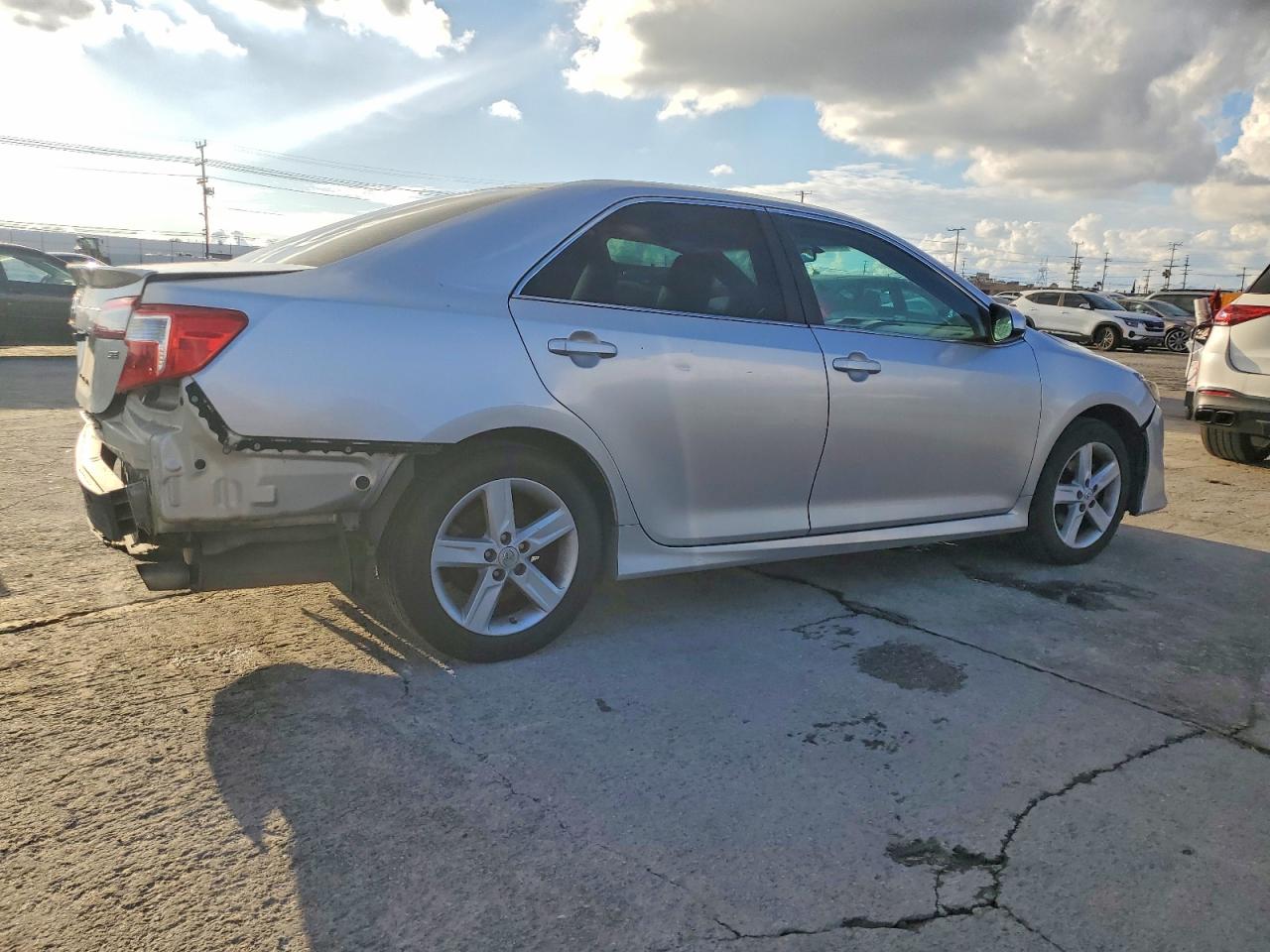 2012 TOYOTA CAMRY BASE photo 3