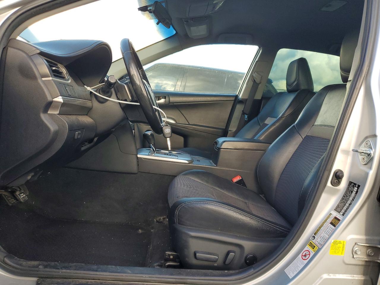 2012 TOYOTA CAMRY BASE photo 7