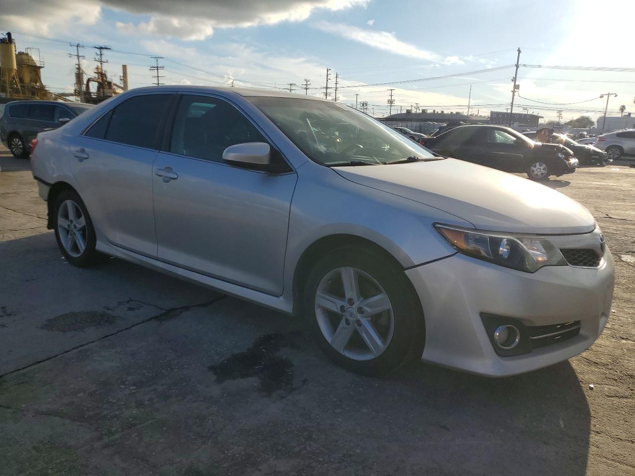 2012 TOYOTA CAMRY BASE photo 4