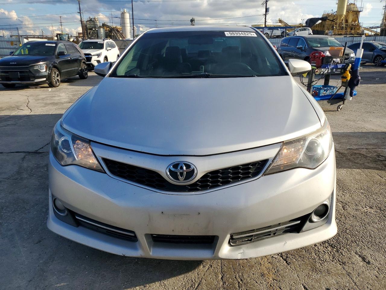 2012 TOYOTA CAMRY BASE photo 5