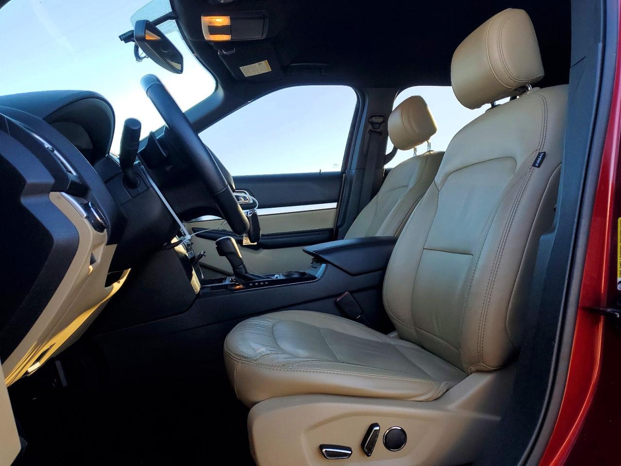 2017 FORD EXPLORER XLT photo 13