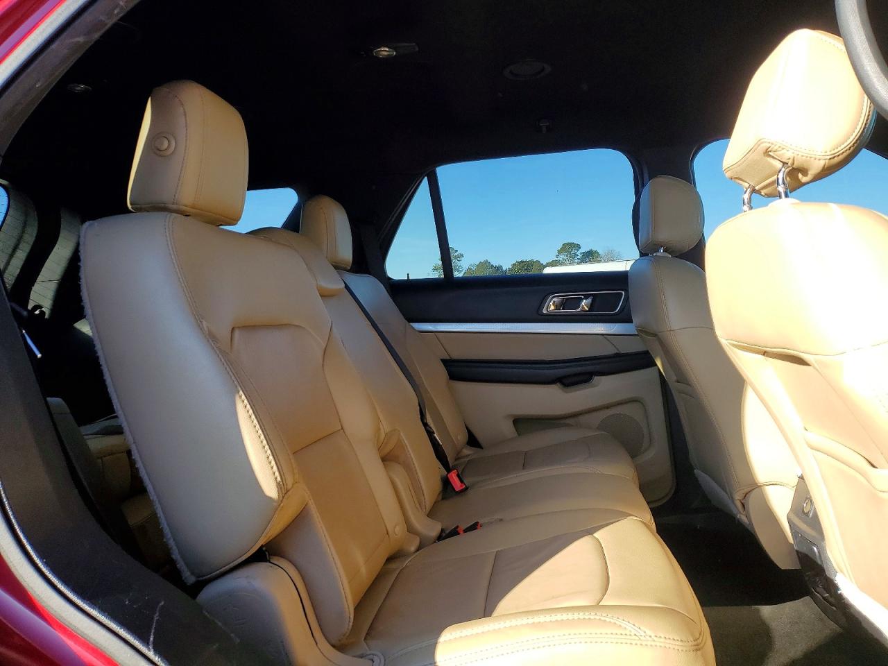 2017 FORD EXPLORER XLT photo 21