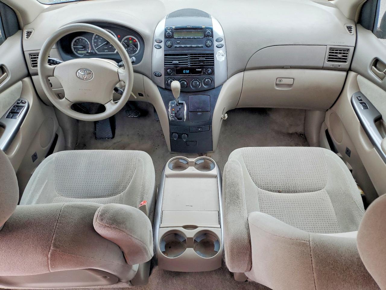 2008 TOYOTA SIENNA CE photo 8