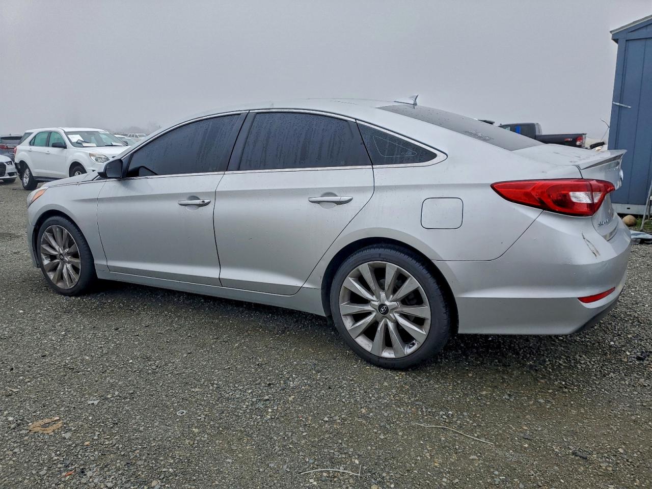 2016 HYUNDAI SONATA SE photo 2
