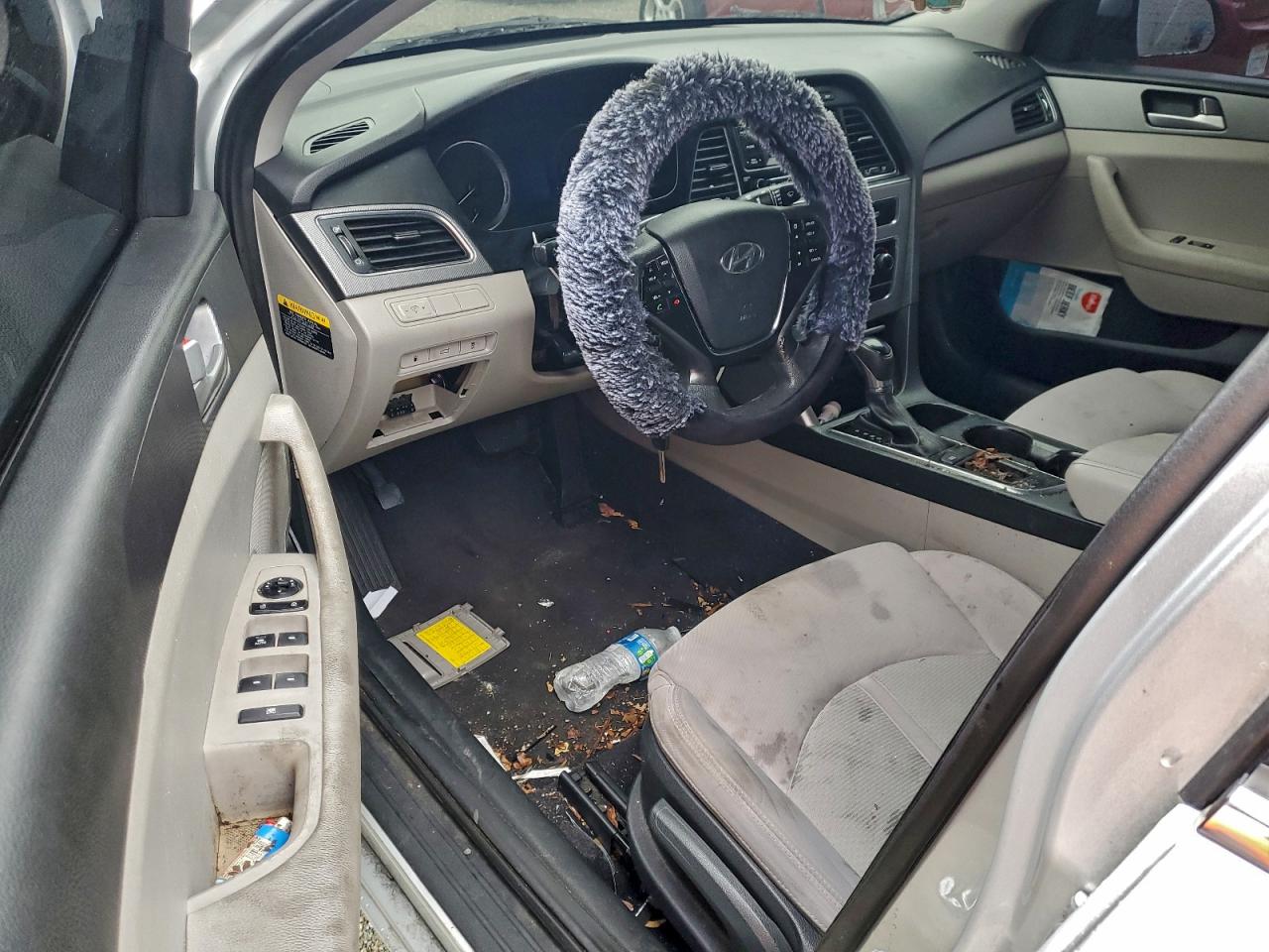 2016 HYUNDAI SONATA SE photo 8