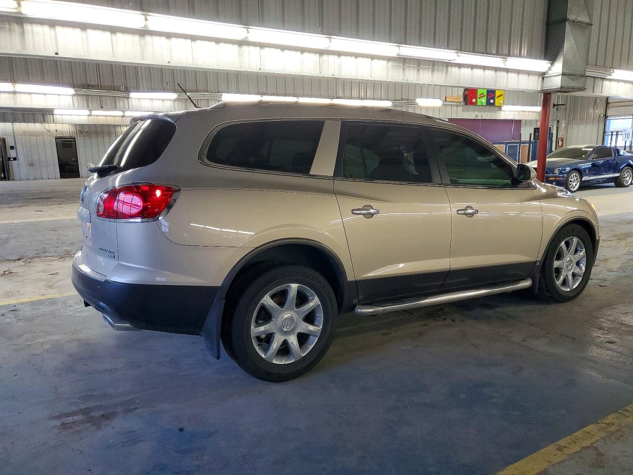2008 BUICK ENCLAVE CXL photo 3