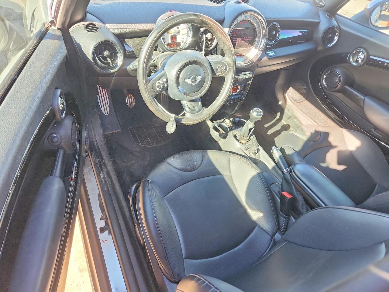 2012 MINI COOPER S photo 15