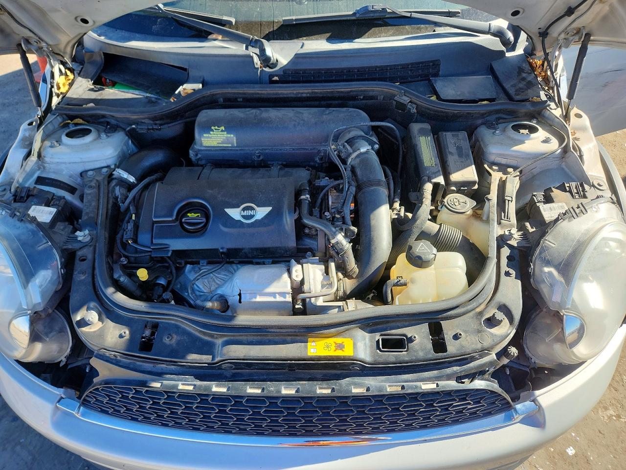 2012 MINI COOPER S photo 21