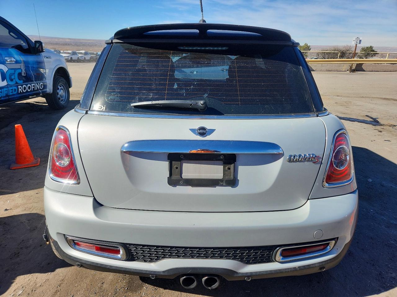 2012 MINI COOPER S photo 11