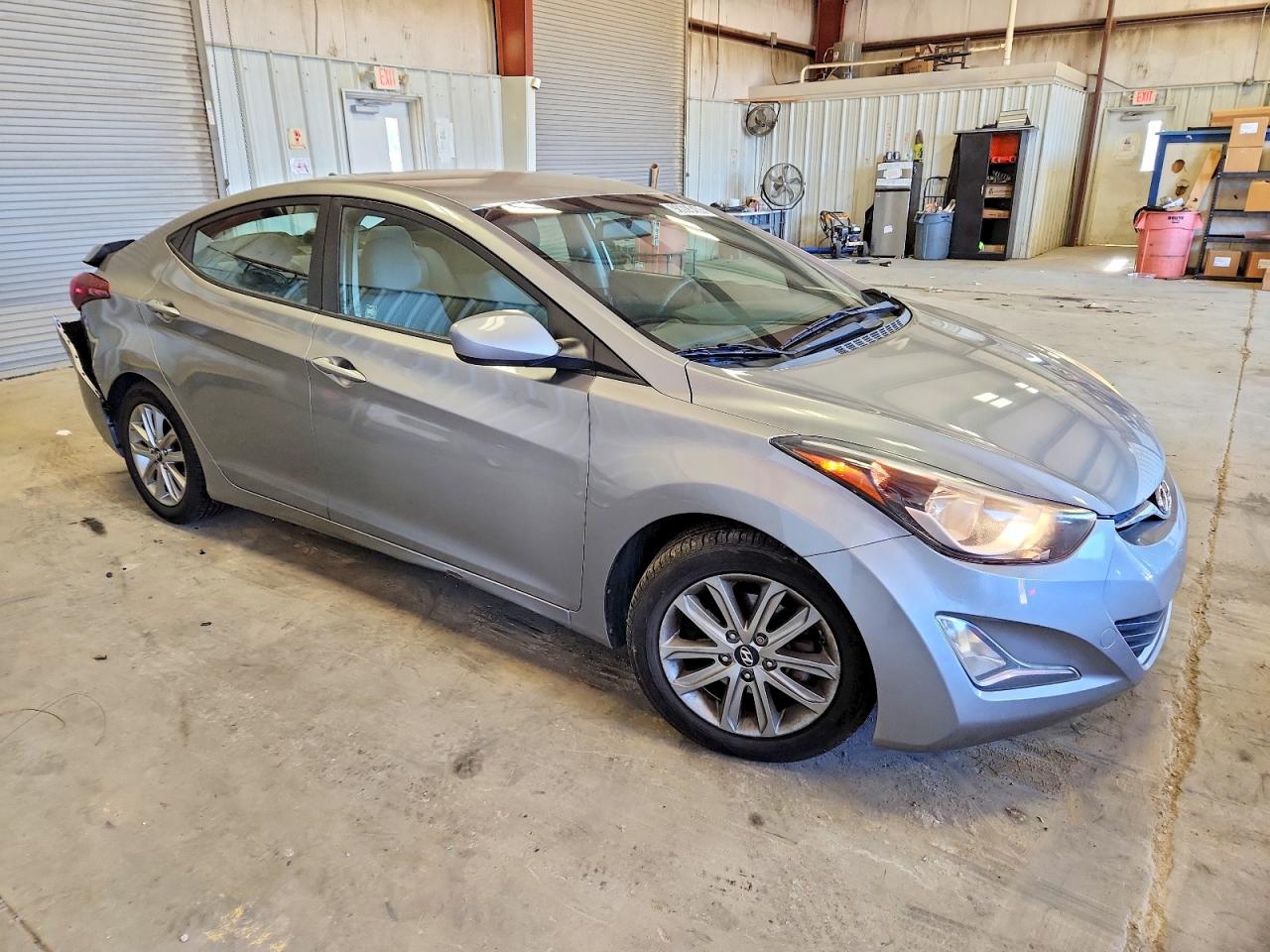 2014 HYUNDAI ELANTRA SE photo 4