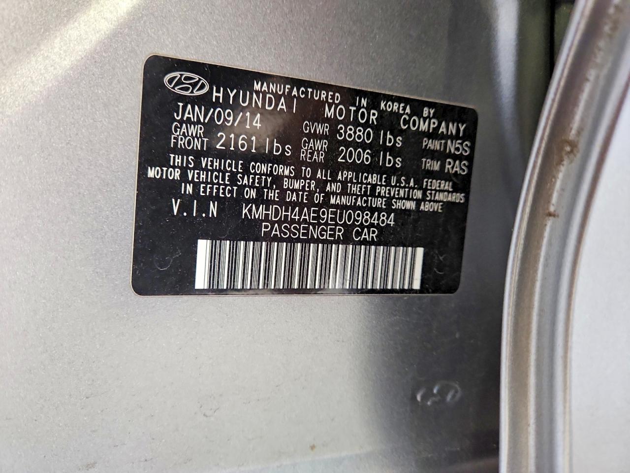 2014 HYUNDAI ELANTRA SE photo 12