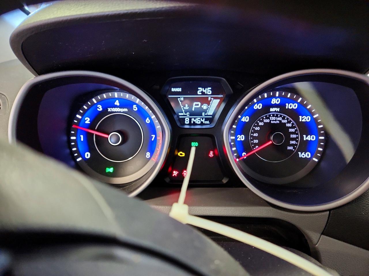 2014 HYUNDAI ELANTRA SE photo 9