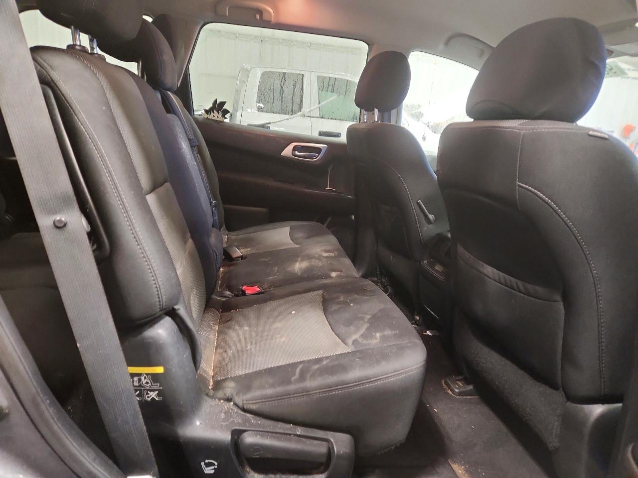 2017 NISSAN PATHFINDER S photo 11