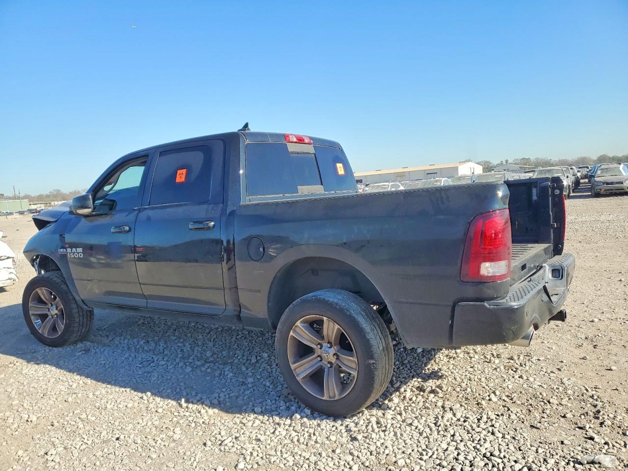 2016 RAM 1500 SPORT photo 3