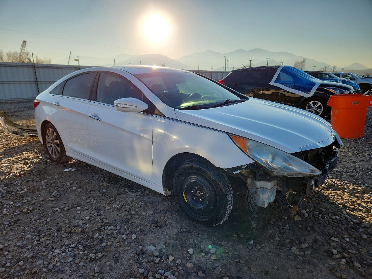 2013 HYUNDAI SONATA SE photo 4